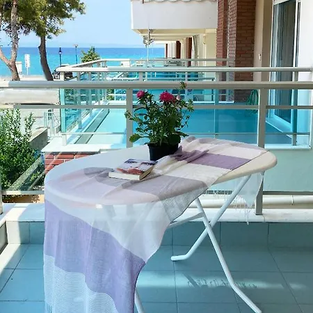 Bungalow White Apartments 아파트호텔
