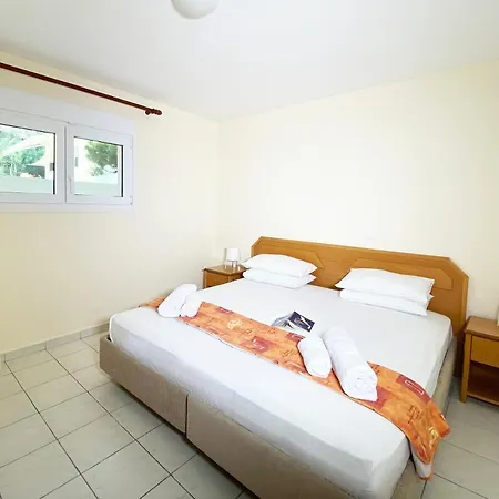 아파트호텔 Bungalow White Apartments 폴리크로노