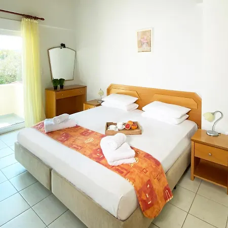 Bungalow White Apartments 폴리크로노